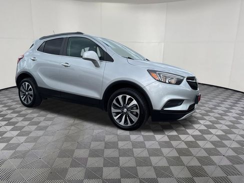 Used 2022 Buick Encore Preferred AWD/4WD image 7