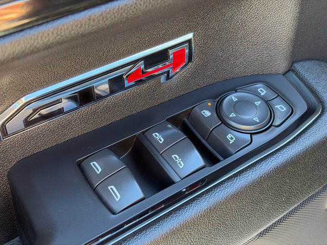 Used 2023 GMC Sierra 1500 AT4 w/ Technology Package AWD/4WD image 11