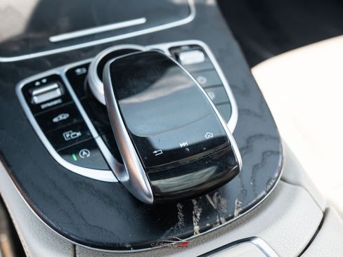 Used 2019 Mercedes-Benz E 300 image 36