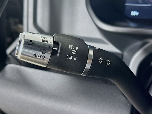 Used 2022 Land Rover Defender 110 X-Dynamic SE image 20