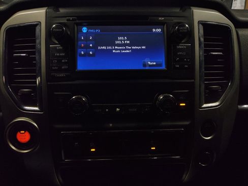 Used 2017 Nissan Titan SV RWD image 25
