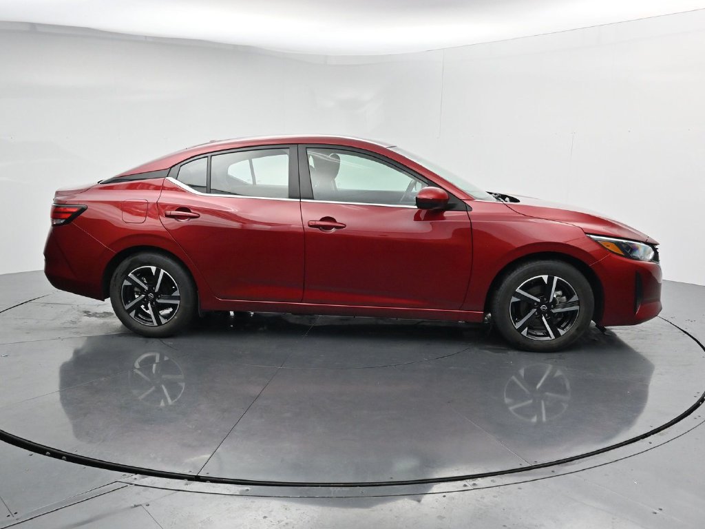 Used 2024 Nissan Sentra SV FWD image 9