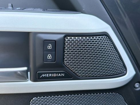 Used 2023 Land Rover Defender 110 S AWD/4WD image 22