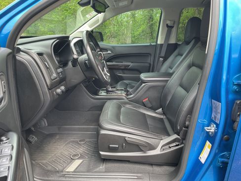 Used 2022 GMC Canyon Elevation w/ Elevation Premium Package AWD/4WD image 11
