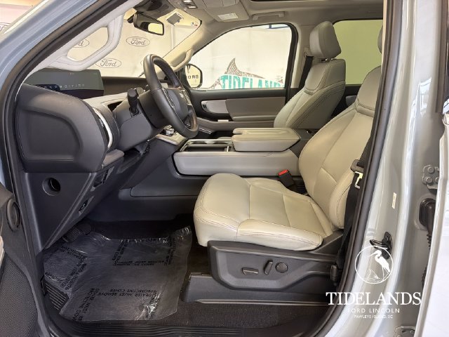 Certified 2025 Ford Expedition Active RWD image 11