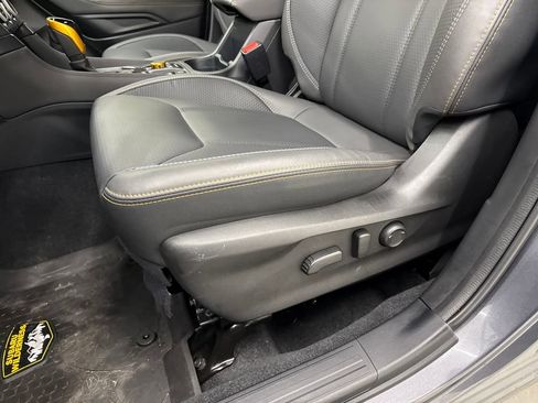 Used 2025 Subaru Forester Wilderness image 12