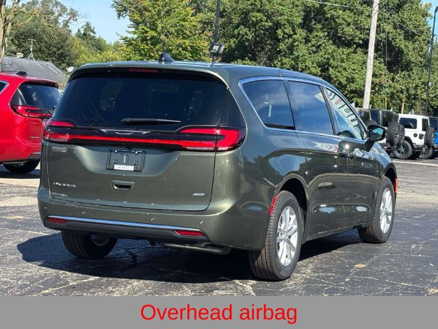 New 2027 Chrysler Pacifica Select AWD/4WD image 36