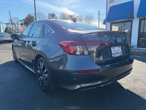 Used 2022 Honda Civic EX image 7