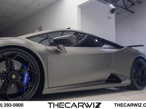 Used 2023 Lamborghini Huracan Tecnica RWD image 11