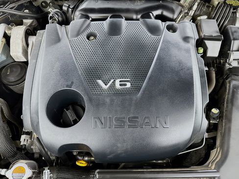 Used 2016 Nissan Maxima Platinum image 38