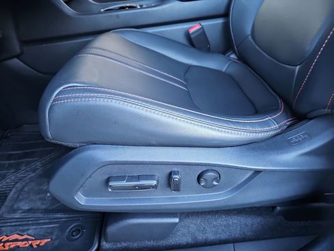 Used 2024 Honda Pilot TrailSport image 17