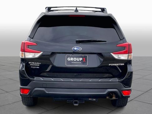 Used 2020 Subaru Forester Premium image 5