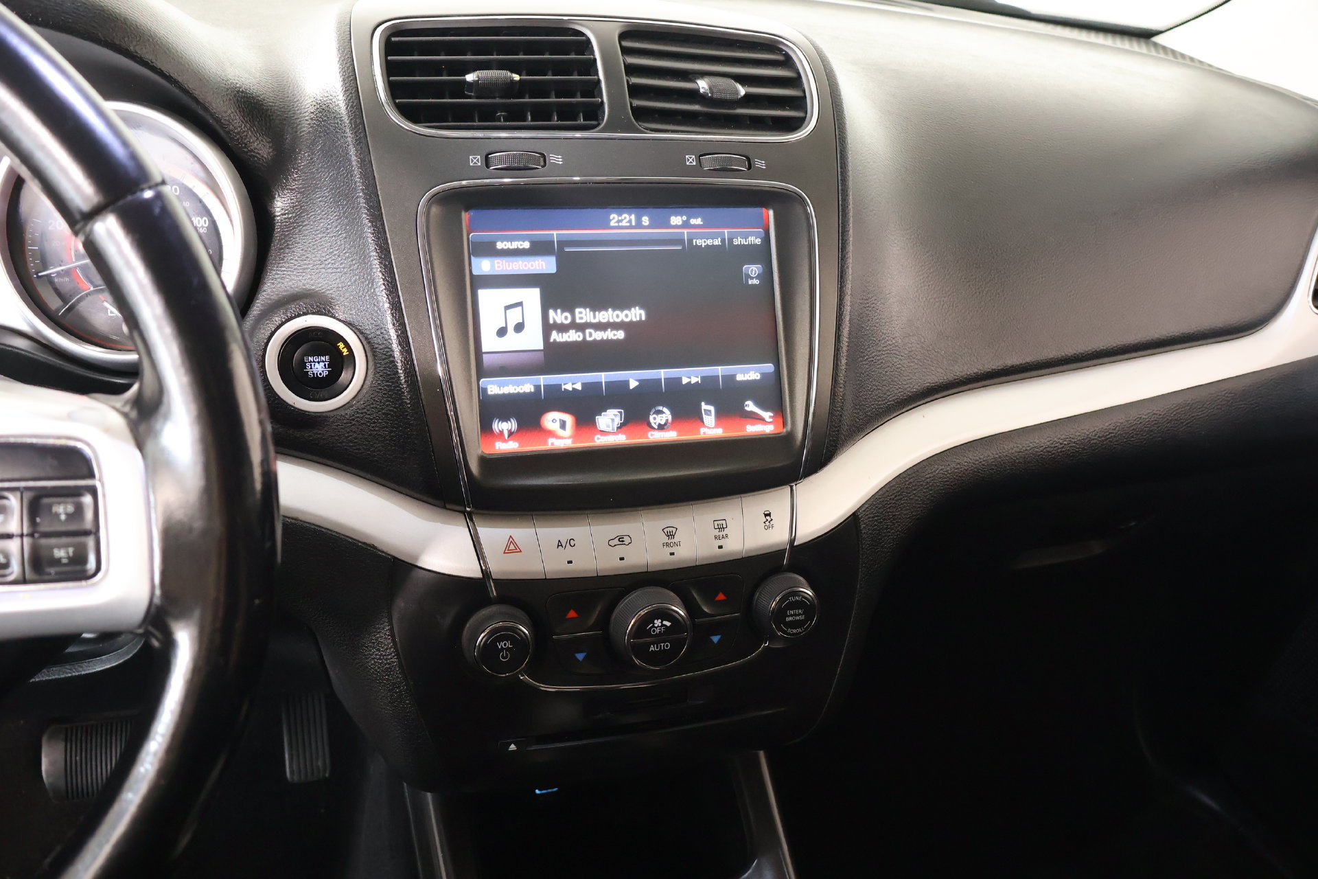 Used 2019 Dodge Journey SE FWD image 5