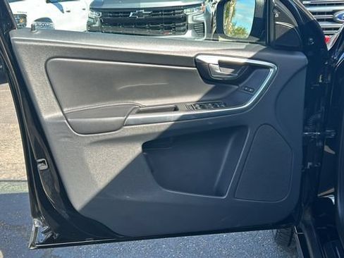 Used 2015 Volvo XC60 T5 Platinum w/ Protection Package FWD image 17