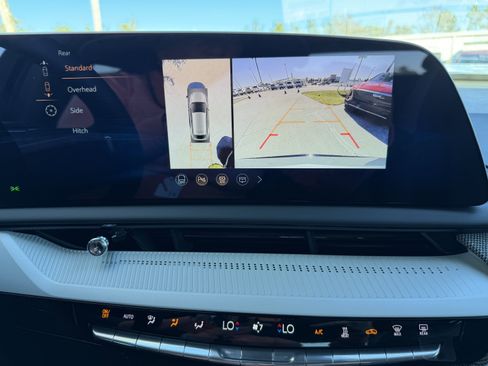 New 2026 Cadillac Optiq Luxury 1 image 23