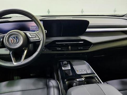 Used 2025 Buick Enclave Preferred image 24