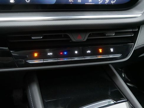 Used 2025 Buick Envision Preferred image 26