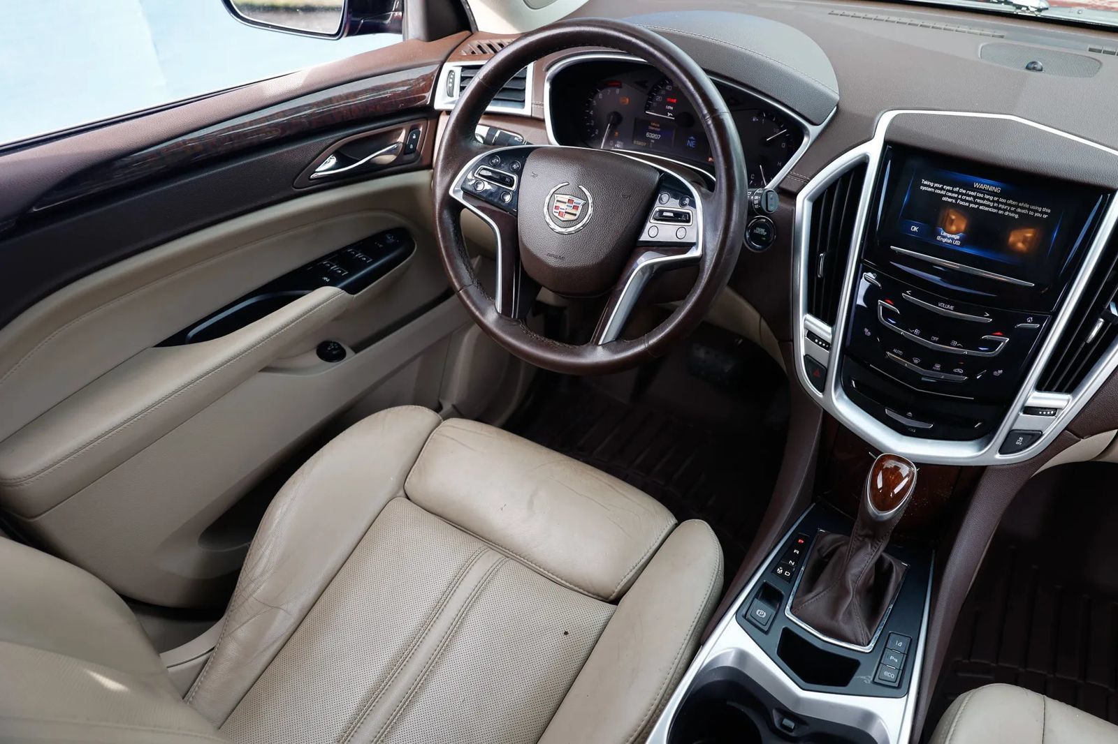 Used 2016 Cadillac SRX Luxury w/ Driver Awareness Package FWD image 13