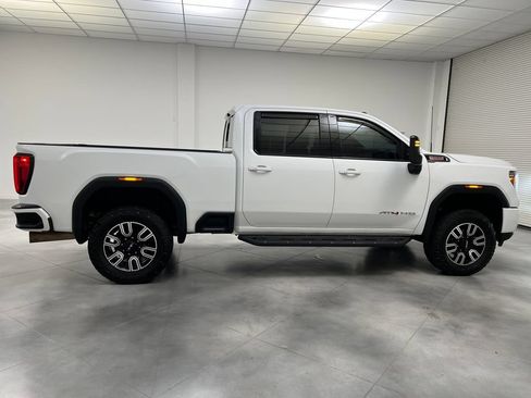Used 2022 GMC Sierra 2500 AT4 w/ AT4 Preferred Package AWD/4WD image 10