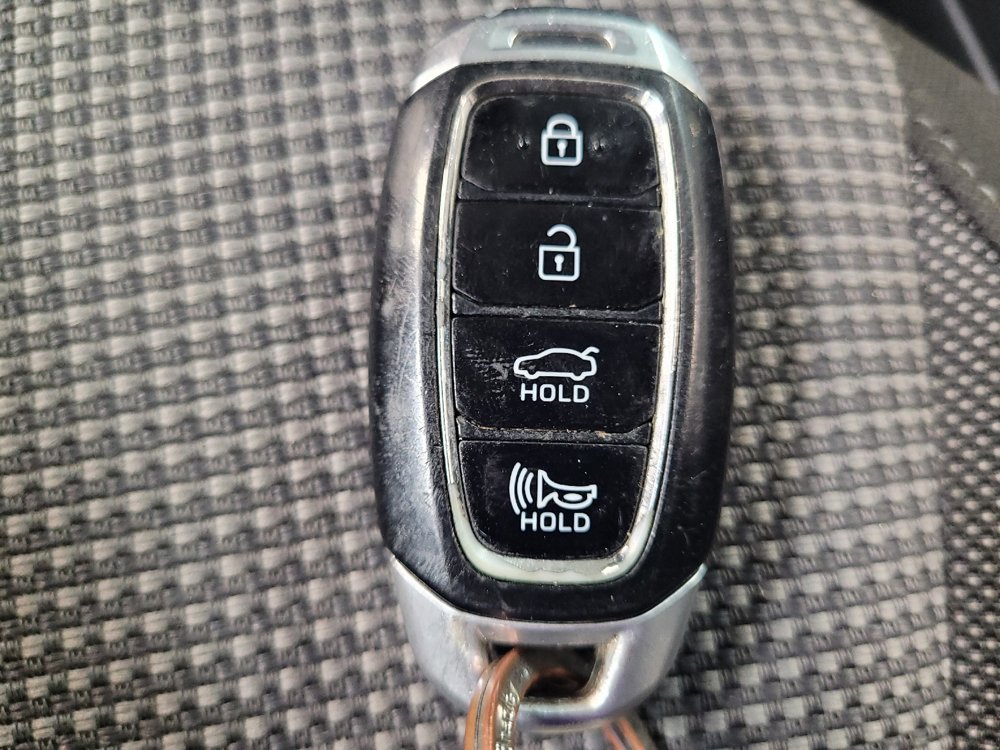Used 2020 Hyundai Accent Limited FWD image 32