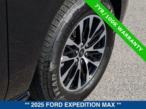Certified 2025 Ford Expedition Max Platinum image 12