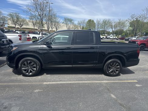 Used 2023 Honda Ridgeline Sport image 7