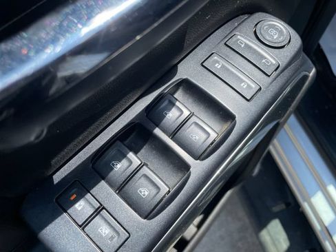 Used 2018 Chevrolet Silverado 1500 LT w/ All Star Edition AWD/4WD image 33