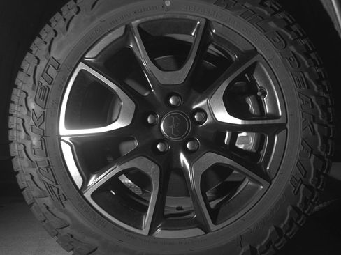 Used 2025 Jeep Compass Trailhawk image 13