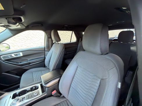 Used 2020 Ford Explorer XLT w/ Comfort Package AWD/4WD image 14