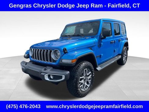 Certified 2025 Jeep Wrangler Unlimited Sahara AWD/4WD image 3