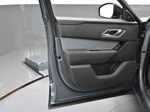 Used 2025 Land Rover Range Rover Velar S image 42