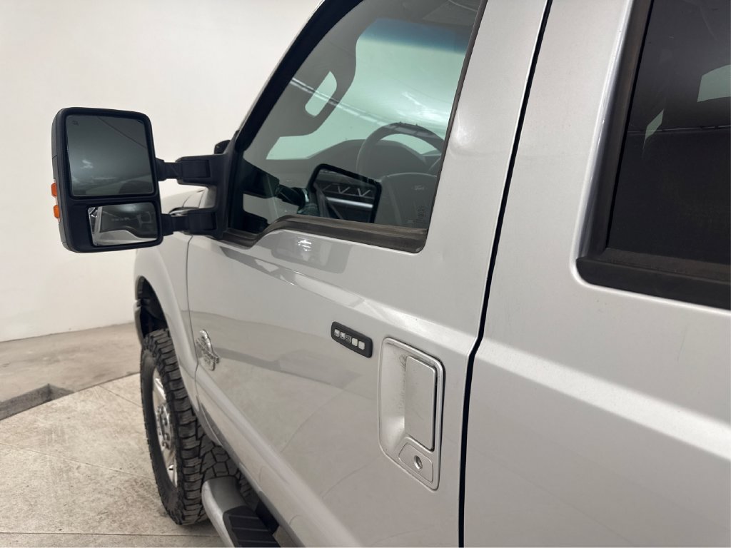 Used 2015 Ford F250 Lariat w/ Lariat Ultimate Package AWD/4WD image 20