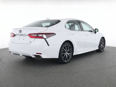 Certified 2021 Toyota Camry SE FWD image 4