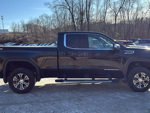 Used 2019 GMC Sierra 1500 SLE w/ SLE Value Package image 2