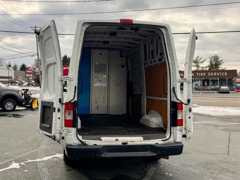 Used 2020 Nissan NV 2500 SV image 17