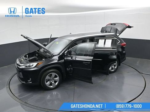 Used 2019 Toyota Highlander Limited AWD/4WD image 59