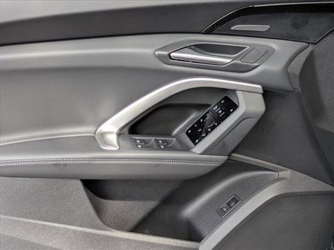 New 2025 Audi Q5 Prestige image 16