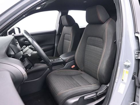Used 2025 Honda HR-V Sport image 12
