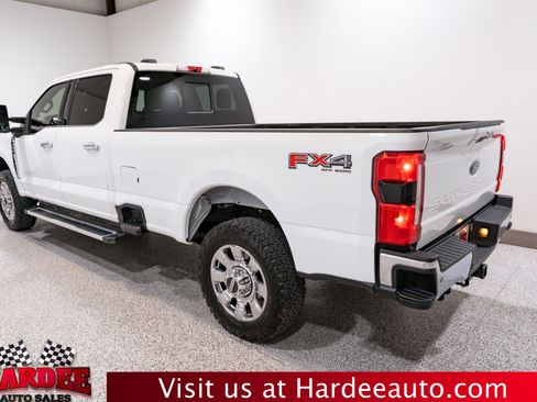 Used 2023 Ford F250 Lariat w/ Chrome Package image 3