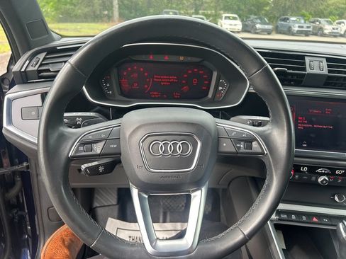 Used 2021 Audi Q3 2.0T Premium w/ Convenience Package AWD/4WD image 16