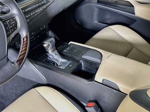Used 2020 Lexus ES 350 w/ Premium Package FWD image 19