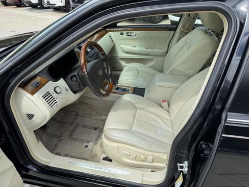 Used 2011 Cadillac DTS Platinum image 2