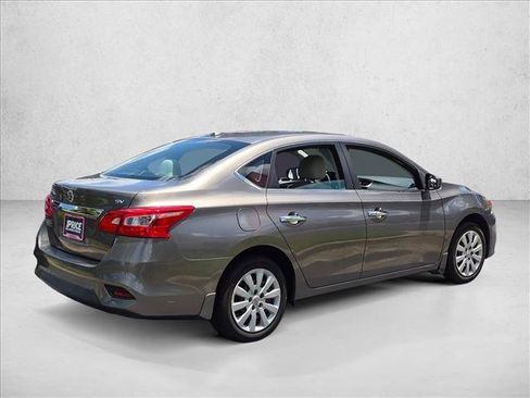 Used 2016 Nissan Sentra SV FWD image 5