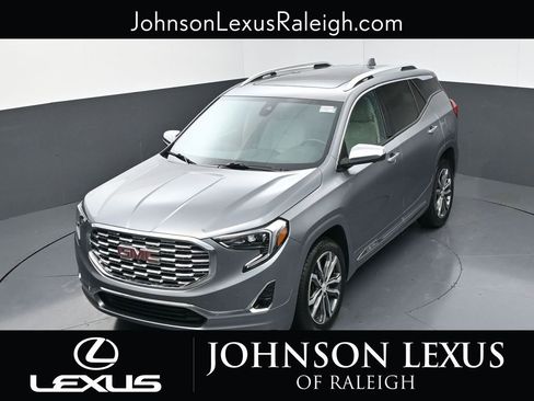 Used 2020 GMC Terrain Denali w/ Denali Premium Package image 25