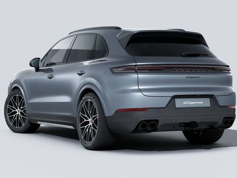 Certified 2026 Porsche Cayenne AWD/4WD image 3