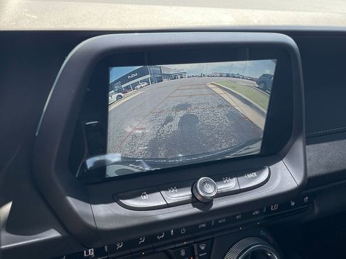 Used 2018 Chevrolet Camaro SS RWD image 19