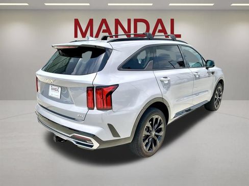 Used 2023 Kia Sorento SX AWD/4WD image 5