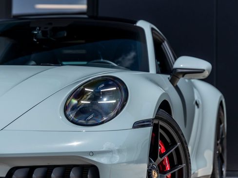 Certified 2026 Porsche 911 Carrera GTS RWD image 17