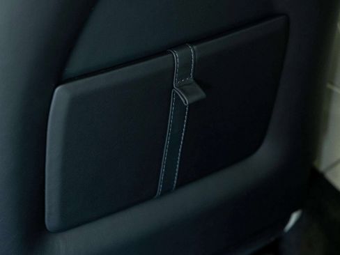 Used 2025 Aston Martin DBX 707 image 39