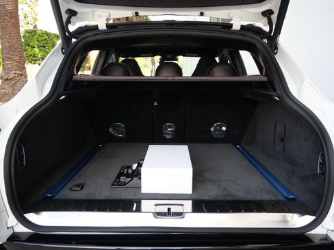 New 2026 Aston Martin DBX 707 image 19